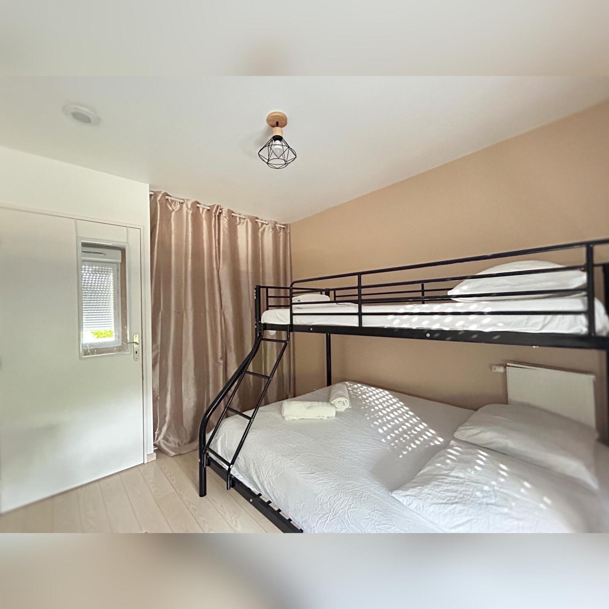 Le Duplex Chessy - 15Min From Disneyland - 2 Private Parkings - Garden - Kingsize & Queensize Bed - Supermarket Behind The House Exteriör bild